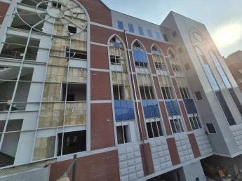 이형유리 및 복층유리 교회 신축현장 유리교체건입니다.