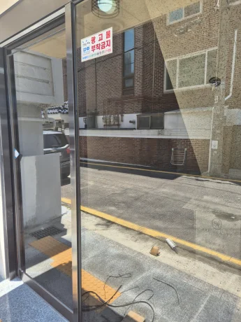 복층유리 수원 빌라 출입문 유리교체입니다