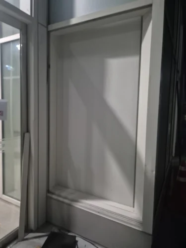 복층유리 지식산업센터 유리파손으로 인한 유리 교체건입니다